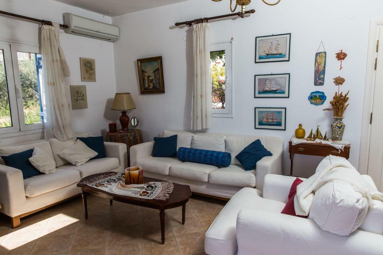 Villa Euphoria In Aegina, A' Marathonas Bay Exterior photo
